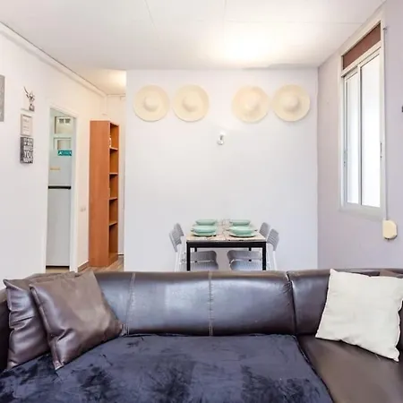 Apartment Cosy 3bdr Flat, 8mins To La Ramblas *